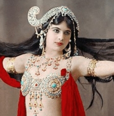 Mata Hari: Vita di una Spia